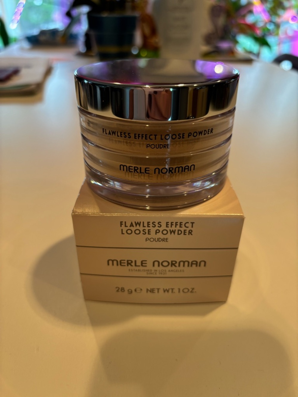 Merle Norman-Nearly Nude Flawless Effect Loose Powder - Picture 3 of 4